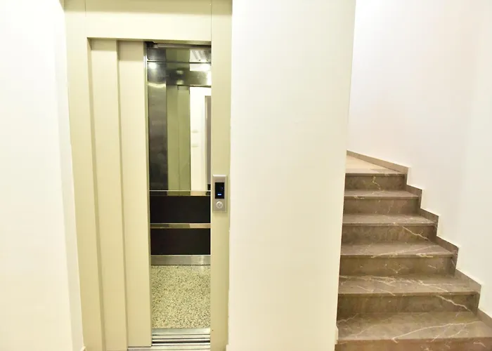 Shengjin Apartments